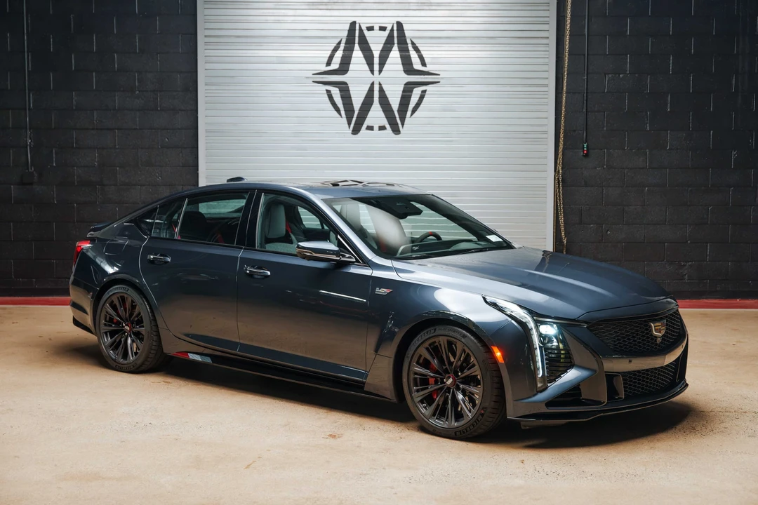 2025 Cadillac CT5-V Blackwing - Image 12 of 31