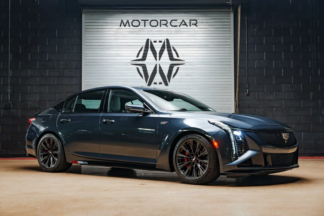 2025 Cadillac CT5-V Blackwing - Image 13 of 31