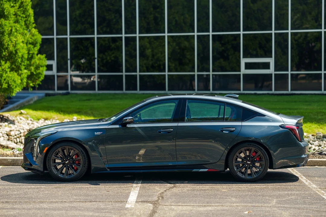 2025 Cadillac CT5-V Blackwing - Image 6 of 31