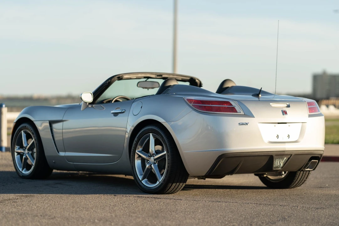 2007 Saturn Sky - Image 5 of 31