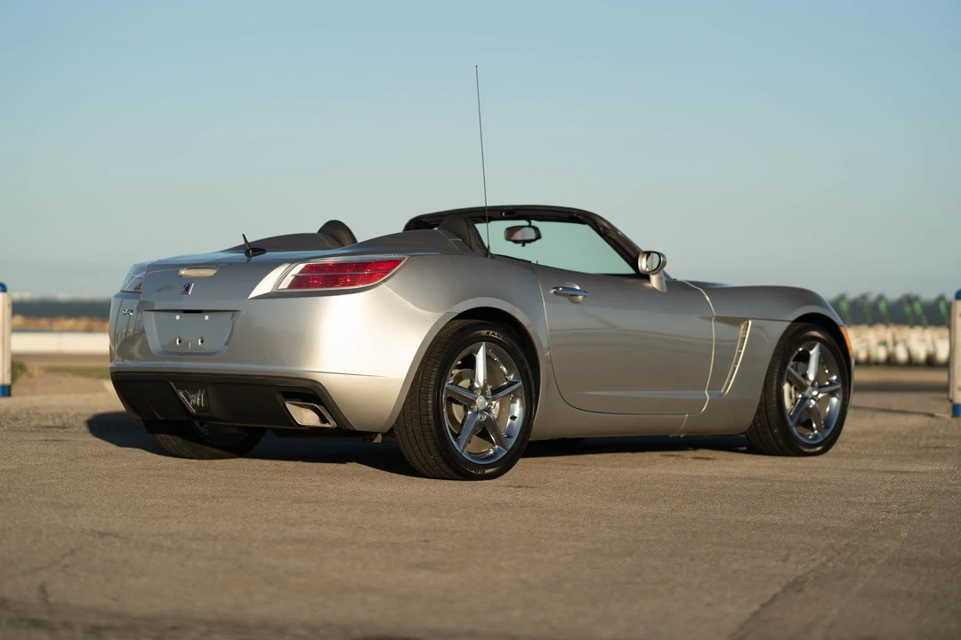 2007 Saturn Sky - Image 7 of 31