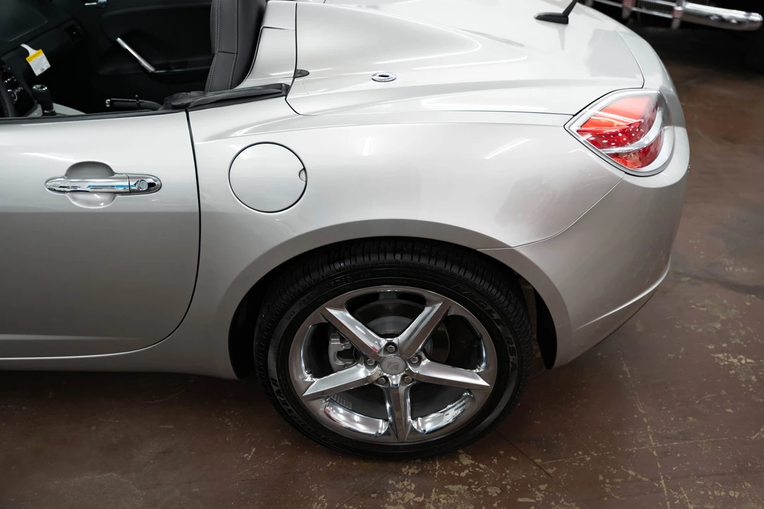 2007 Saturn Sky - Image 17 of 31