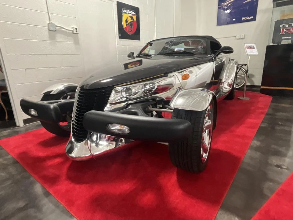 2002 Plymouth Prowler - Image 16 of 31
