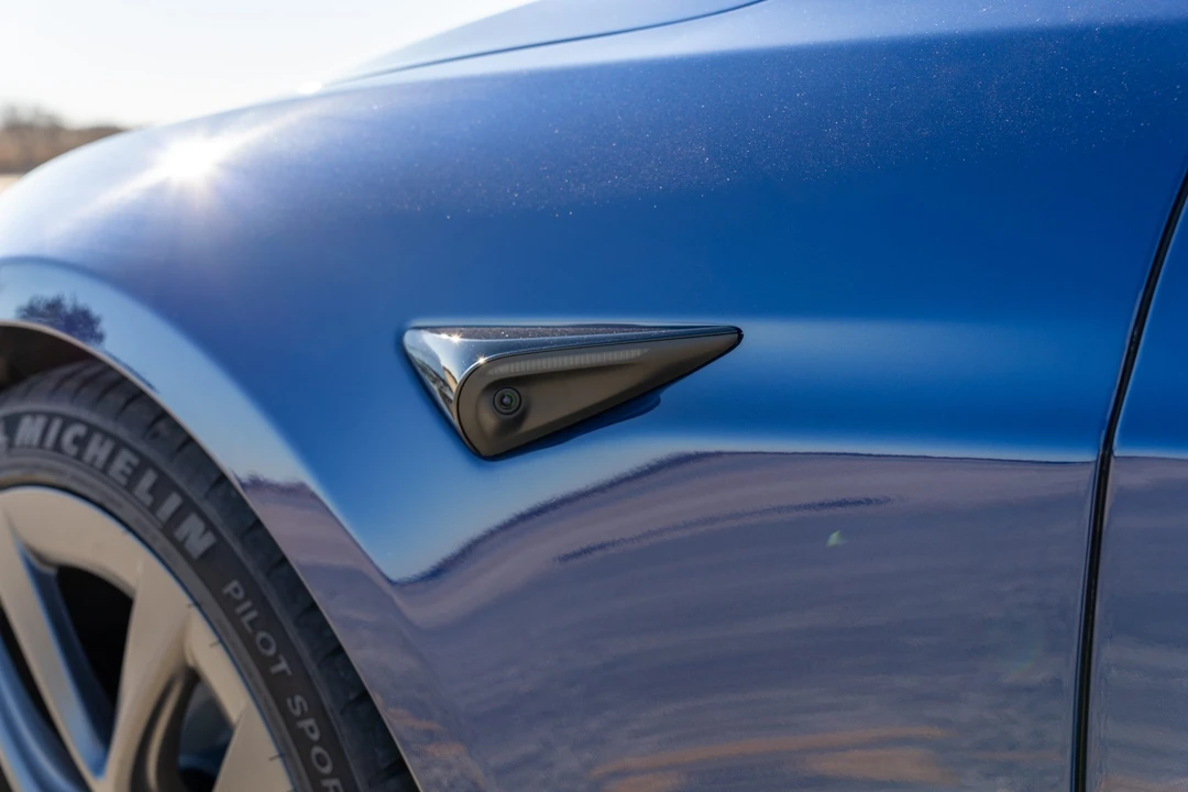 2021 Tesla Model S Plaid - Image 15 of 31