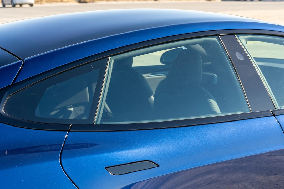 2021 Tesla Model S Plaid - Image 29 of 31