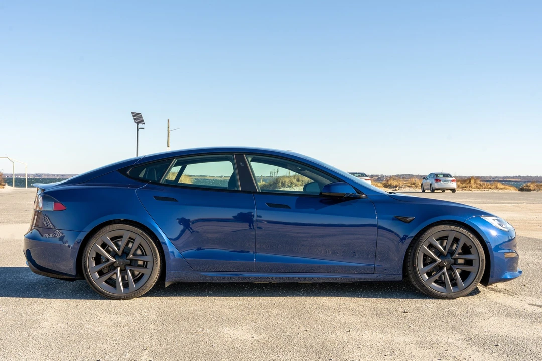2021 Tesla Model S Plaid - Image 7 of 31