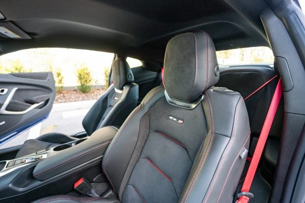 2023 Chevrolet Camaro ZL1 6th Gen - Image 4 of 8