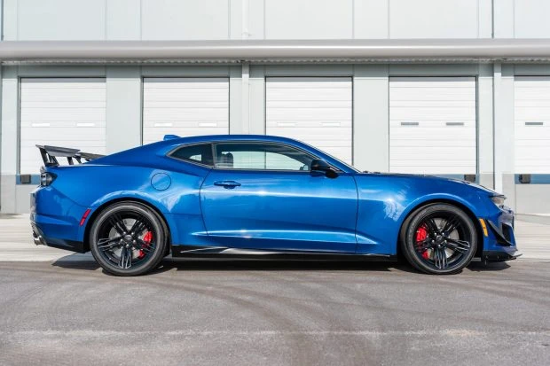 2023 Chevrolet Camaro ZL1 6th Gen - Image 3 of 8