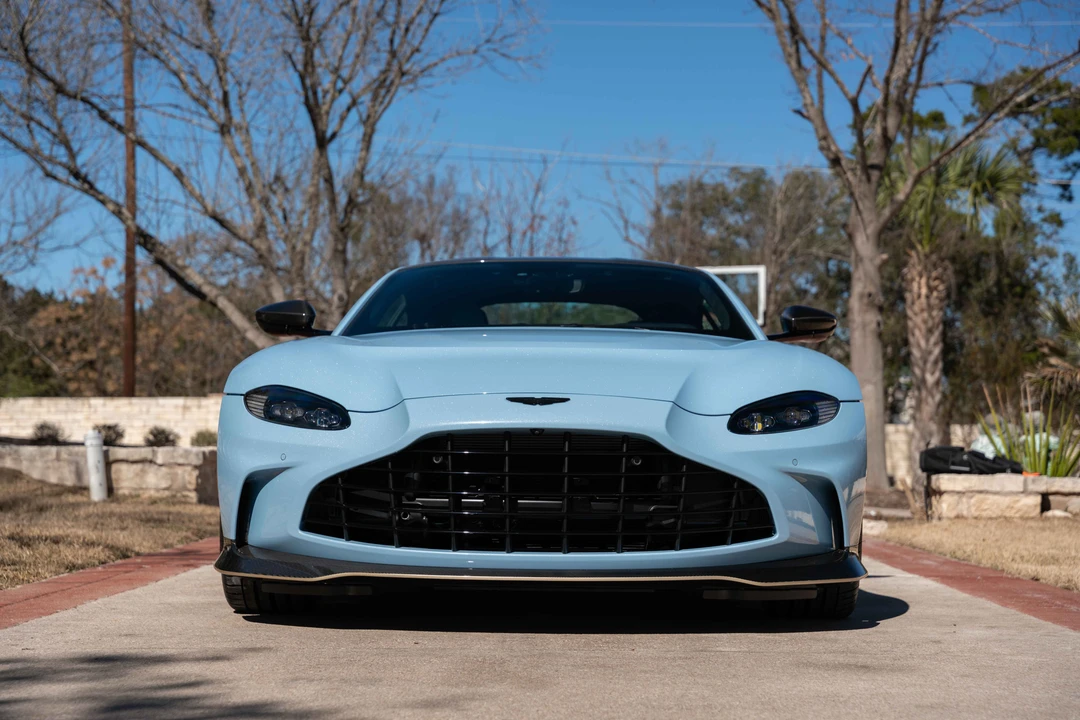 2013 Aston Martin Vantage - Image 14 of 31