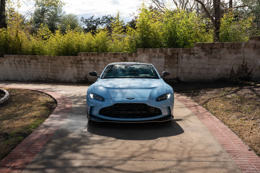 2013 Aston Martin Vantage - Image 20 of 31