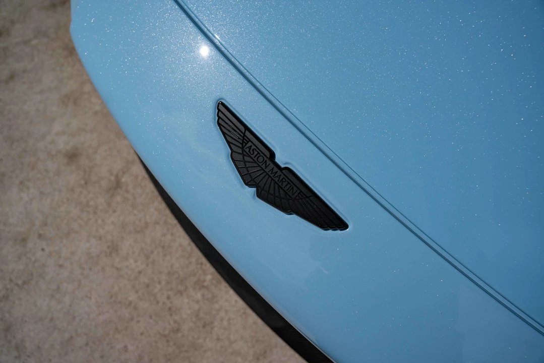 2013 Aston Martin Vantage - Image 30 of 31