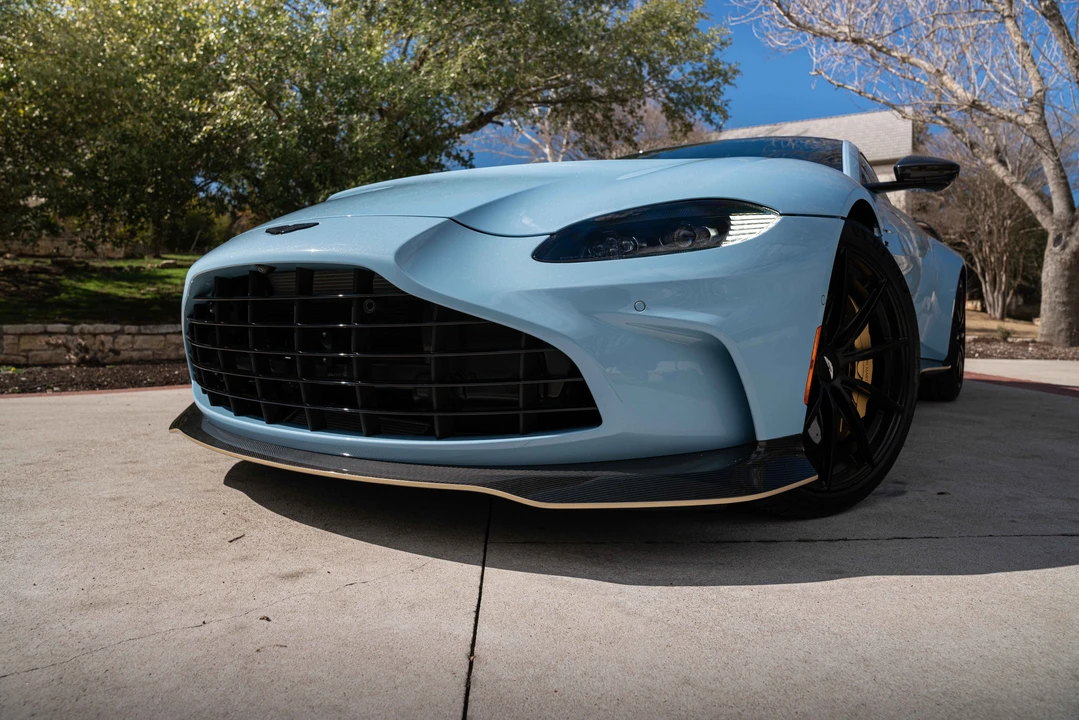 2013 Aston Martin Vantage - Image 5 of 31