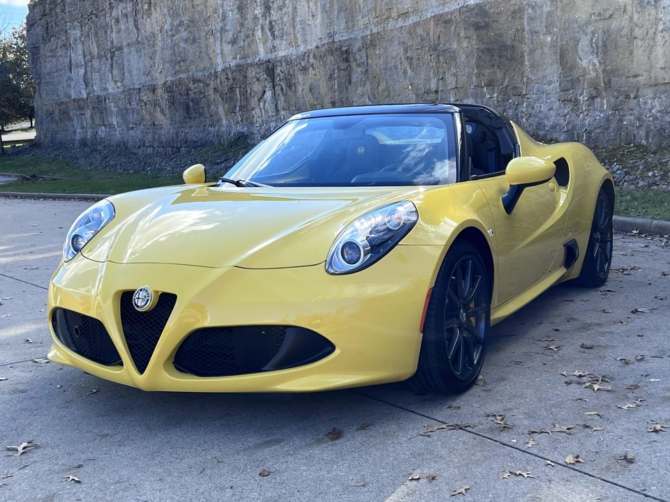 2016 Alfa Romeo 4C Spider - Image 9 of 31