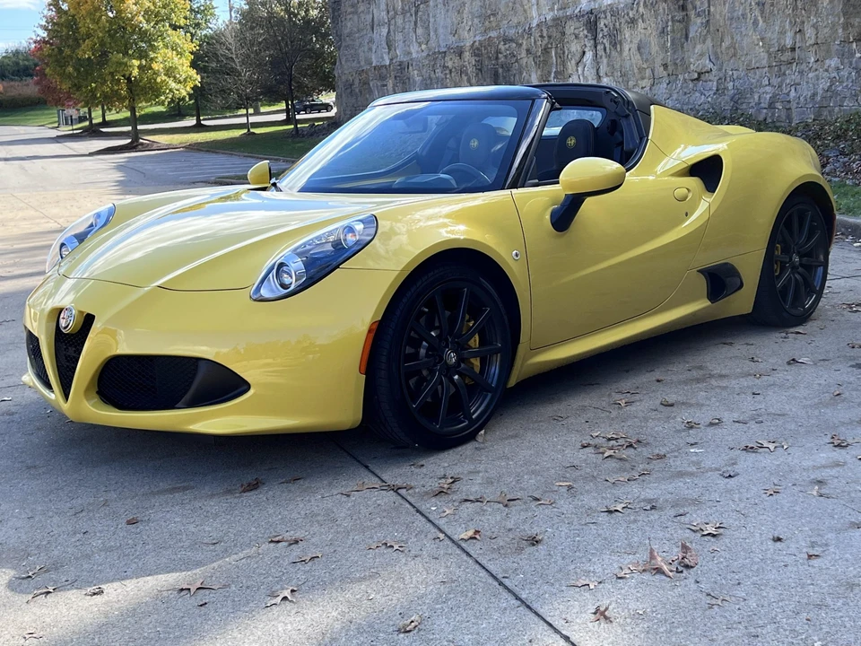 2016 Alfa Romeo 4C Spider - Image 10 of 31