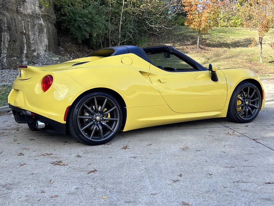 2016 Alfa Romeo 4C Spider - Image 28 of 31