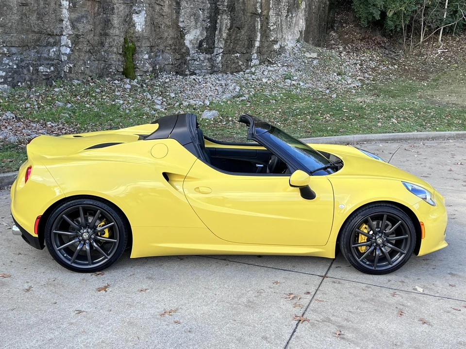 2016 Alfa Romeo 4C Spider - Image 27 of 31