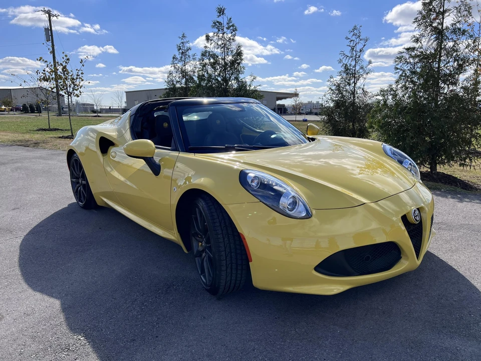 2016 Alfa Romeo 4C Spider - Image 22 of 31