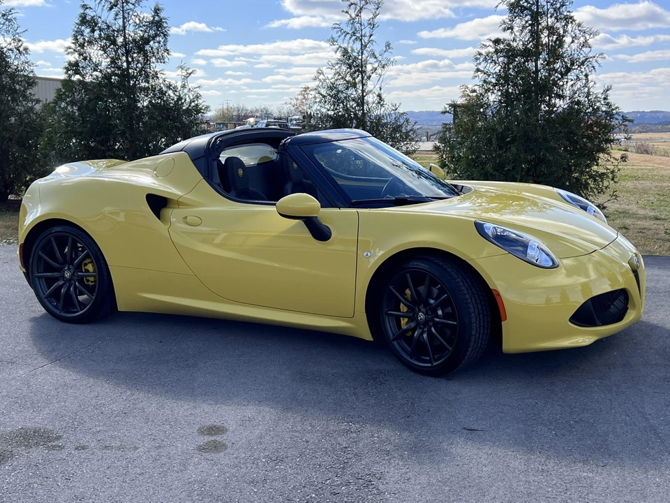 2016 Alfa Romeo 4C Spider - Image 24 of 31