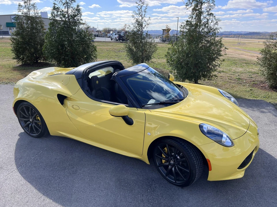 2016 Alfa Romeo 4C Spider - Image 23 of 31