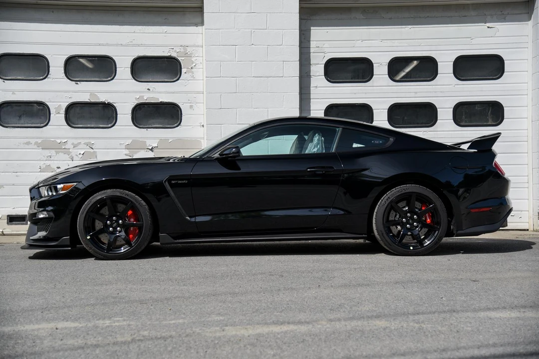 2016 Ford S550 Shelby Mustang GT350R - Image 3 of 31