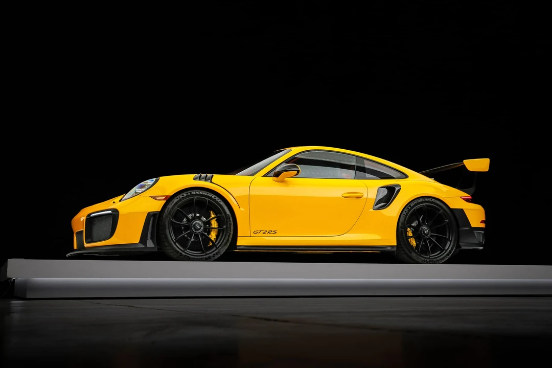 2018 Porsche 991 GT2 RS - Image 2 of 31