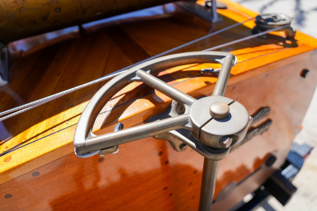 Chris-Craft - Image 13 of 31