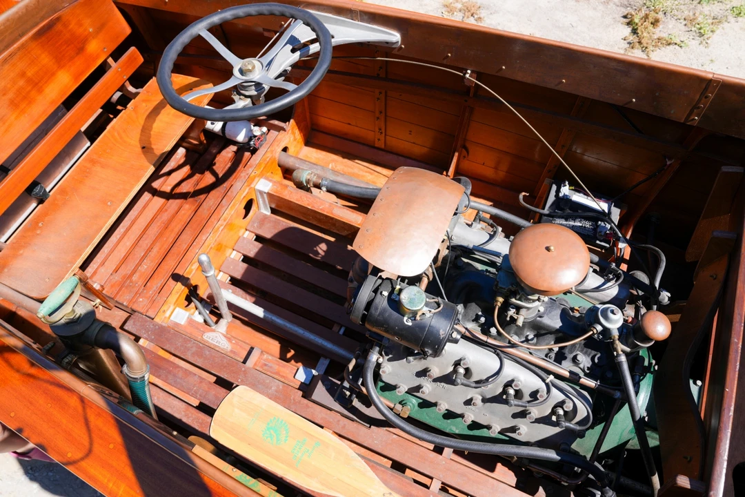 Chris-Craft - Image 30 of 31