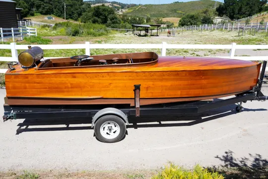 2000 Berg Boats 19' Hydroplane