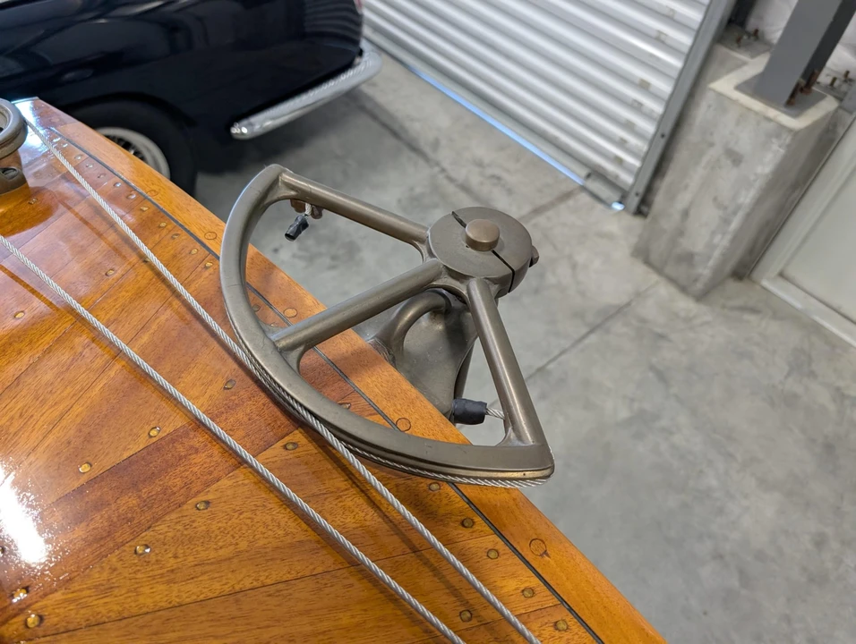 Chris-Craft - Image 12 of 31