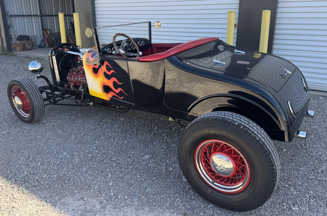 Ford Hot Rod - Image 27 of 31
