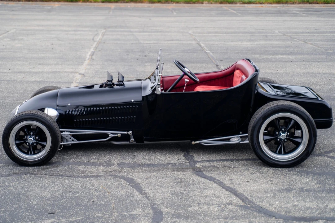 Ford Hot Rod - Image 10 of 31