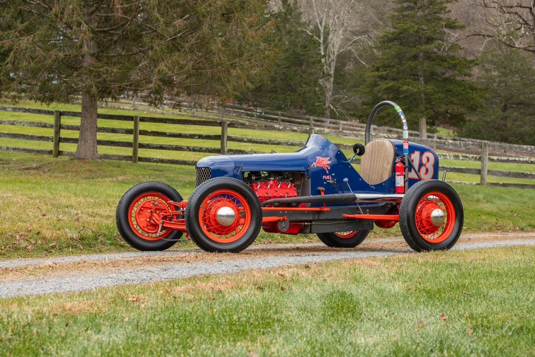 Ford Replica - Image 2 of 31