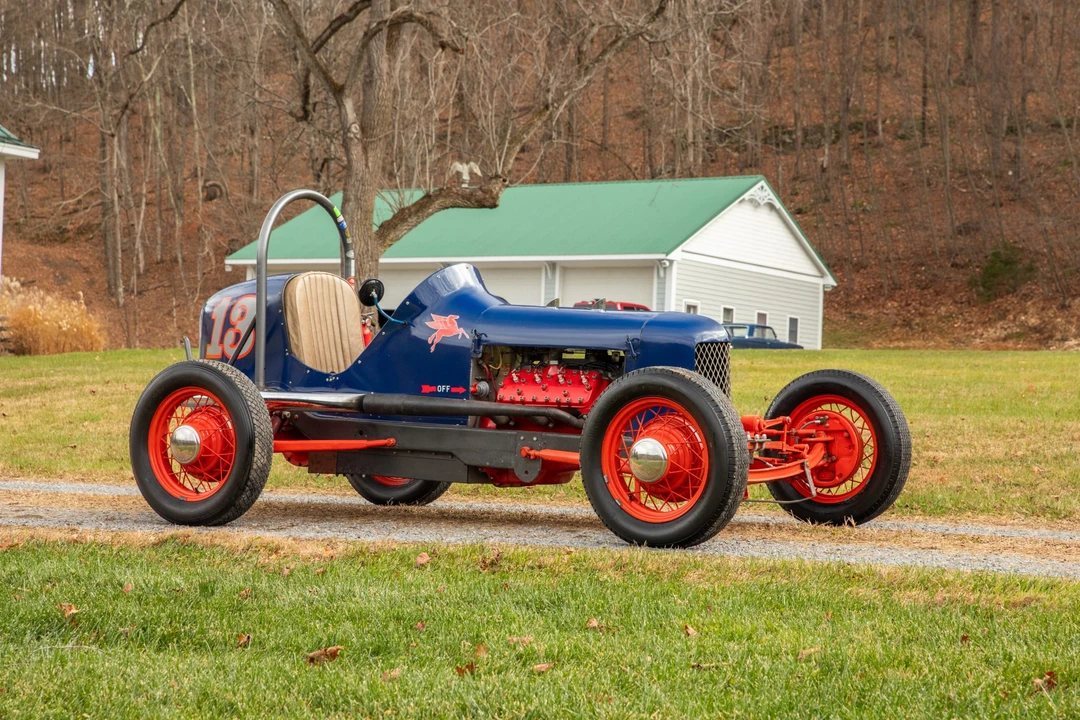 Ford Replica - Image 11 of 31
