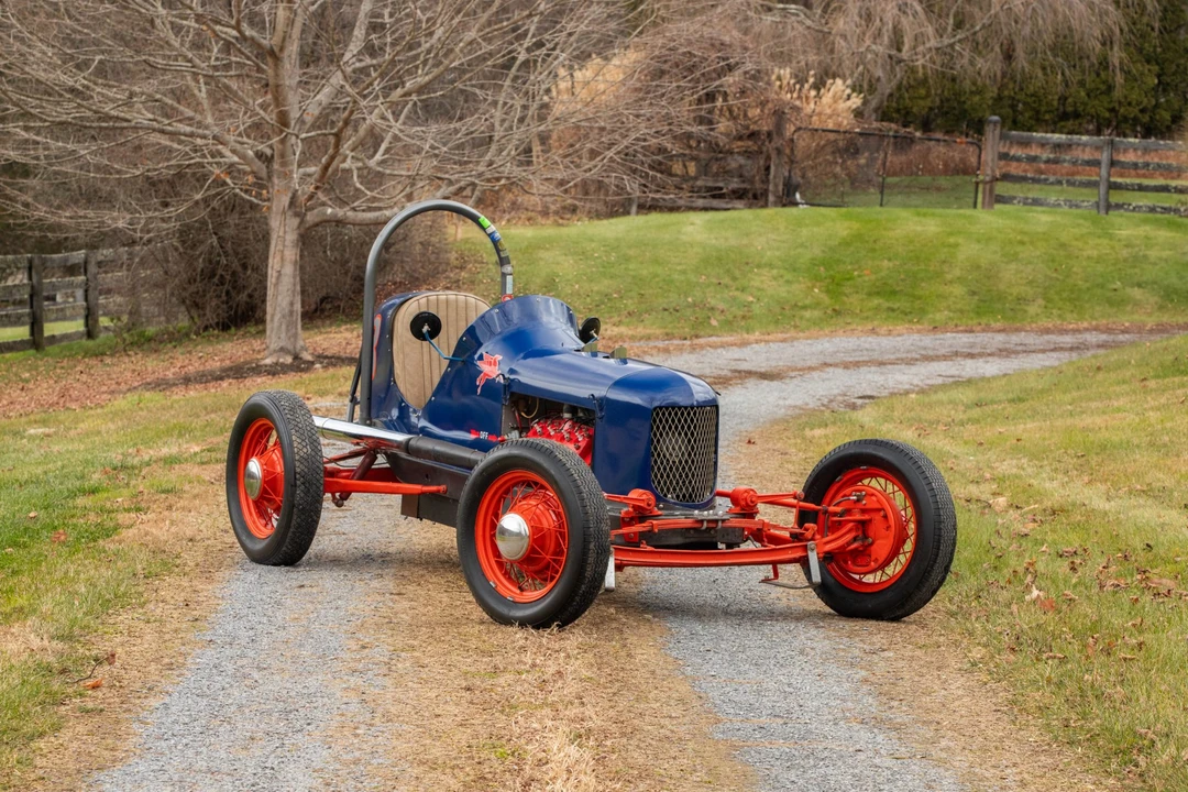 Ford Replica - Image 3 of 31