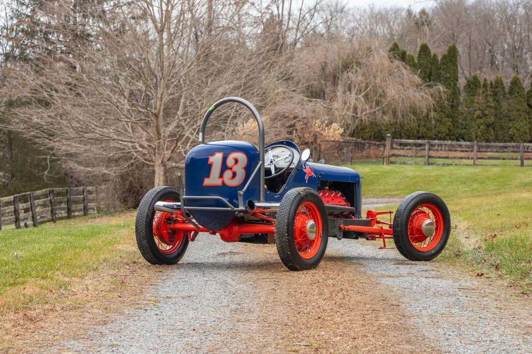 Ford Replica - Image 9 of 31