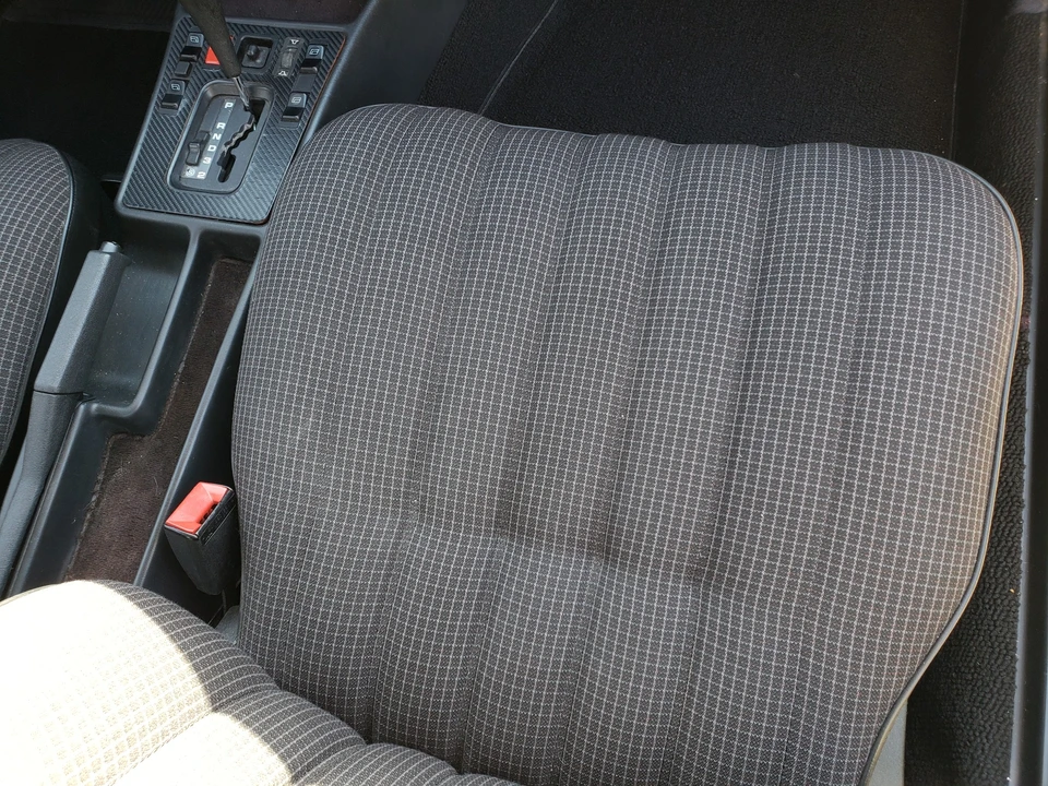 1984 Mercedes-Benz 190E - Image 24 of 31