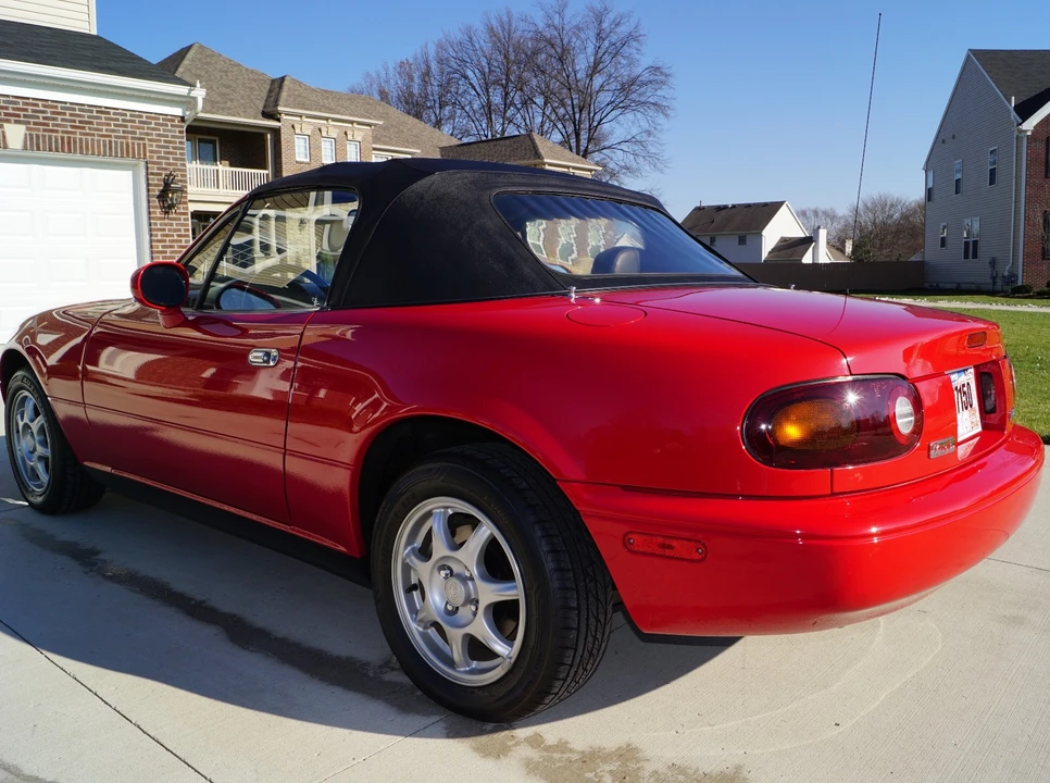 1994 Mazda NA MX-5 Miata - Image 6 of 31