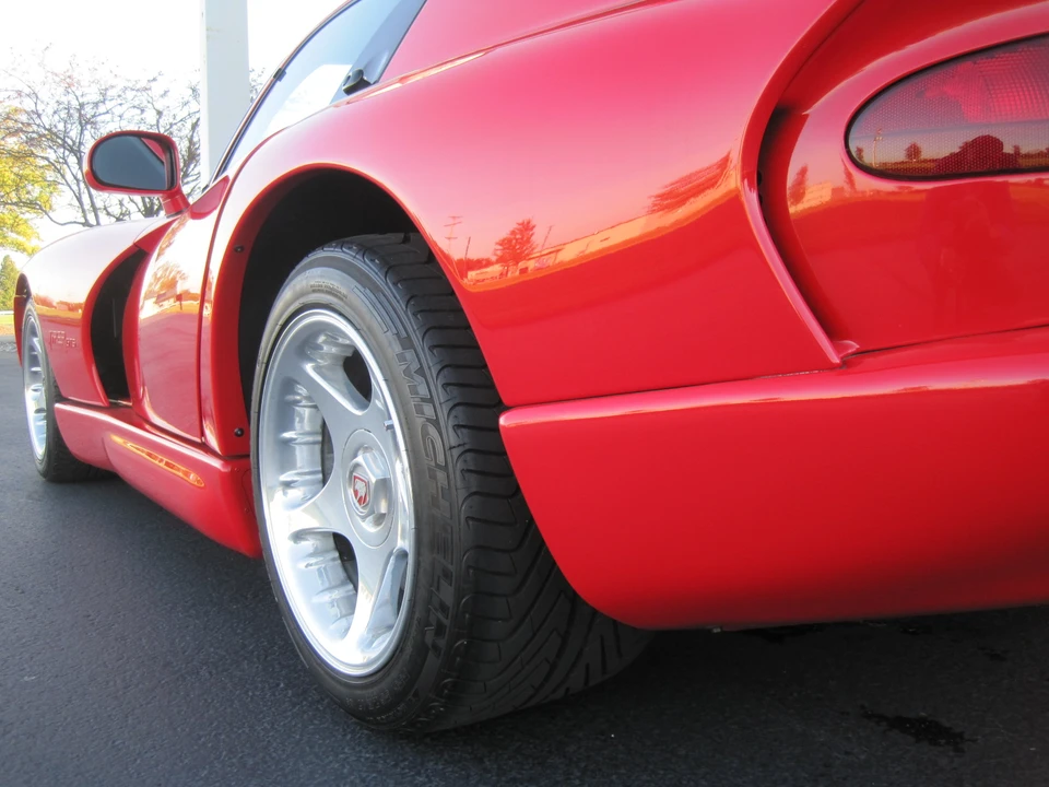 1997 Dodge Viper GTS 2nd Gen - Image 11 of 31