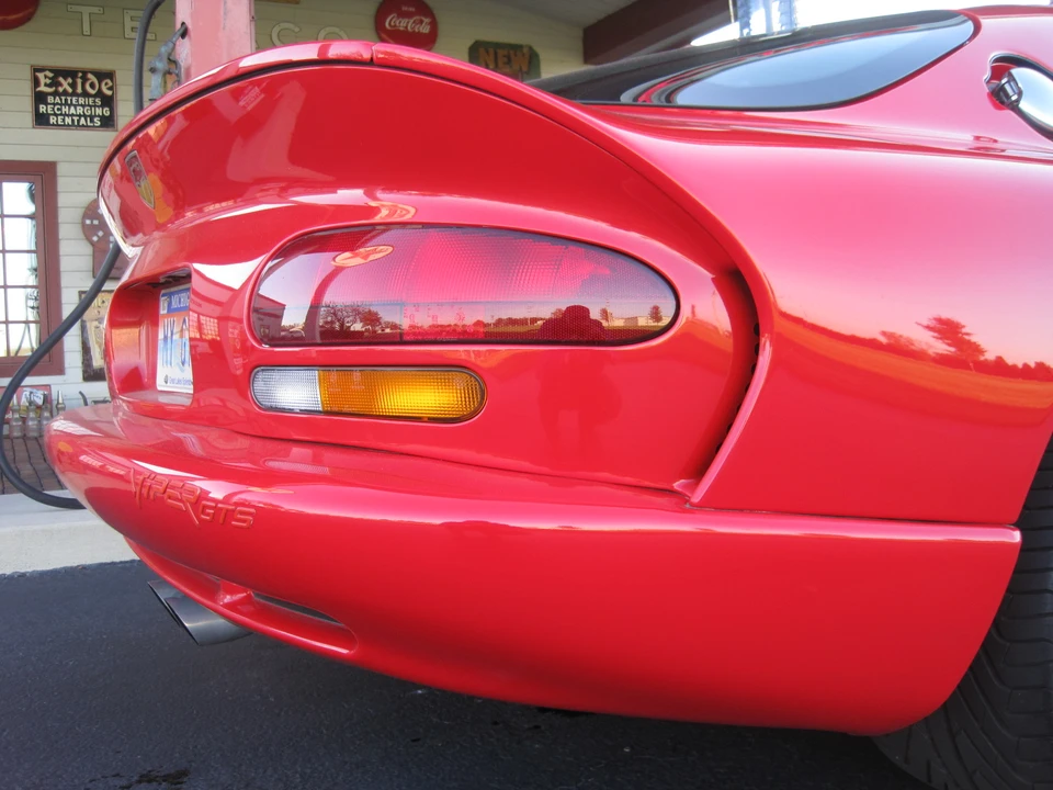 1997 Dodge Viper GTS 2nd Gen - Image 14 of 31