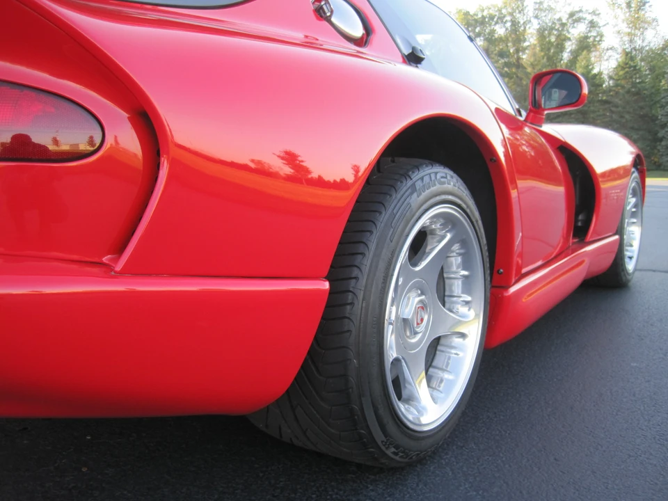 1997 Dodge Viper GTS 2nd Gen - Image 15 of 31