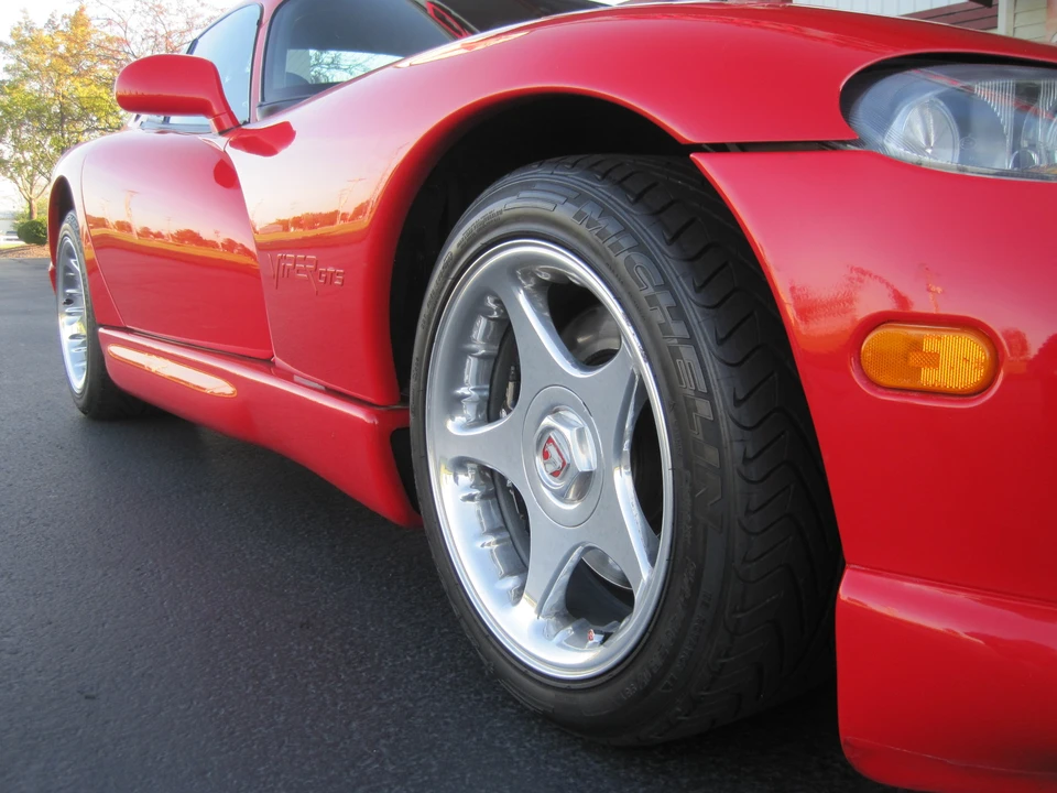 1997 Dodge Viper GTS 2nd Gen - Image 16 of 31