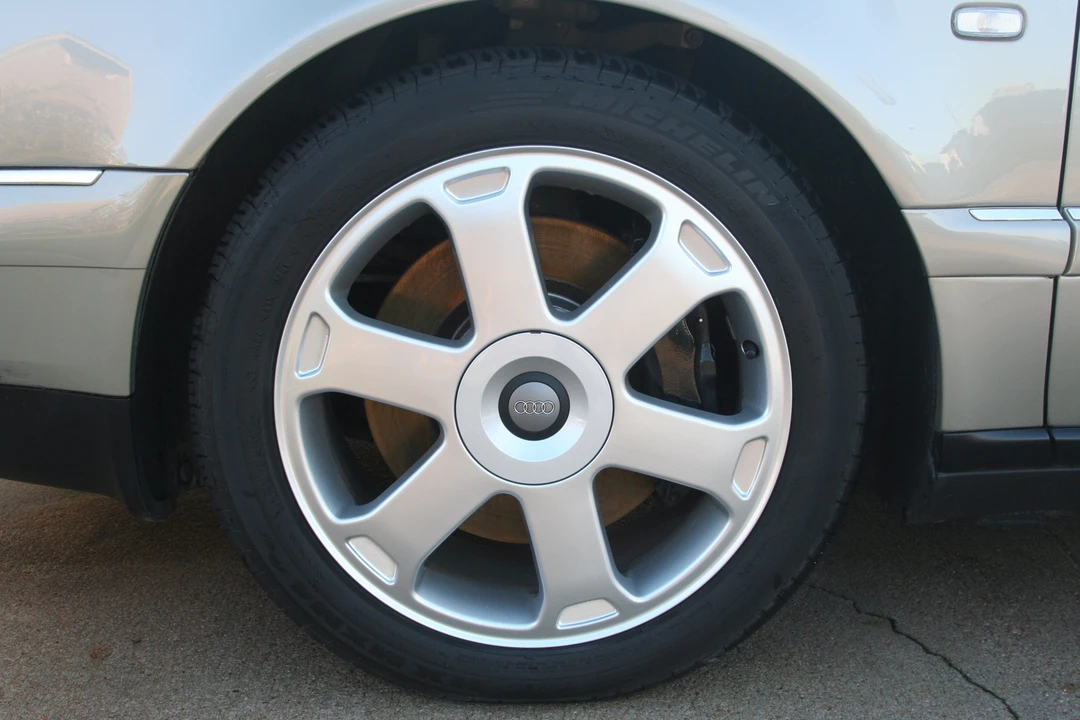 2002 Audi D2 S8 - Image 12 of 31