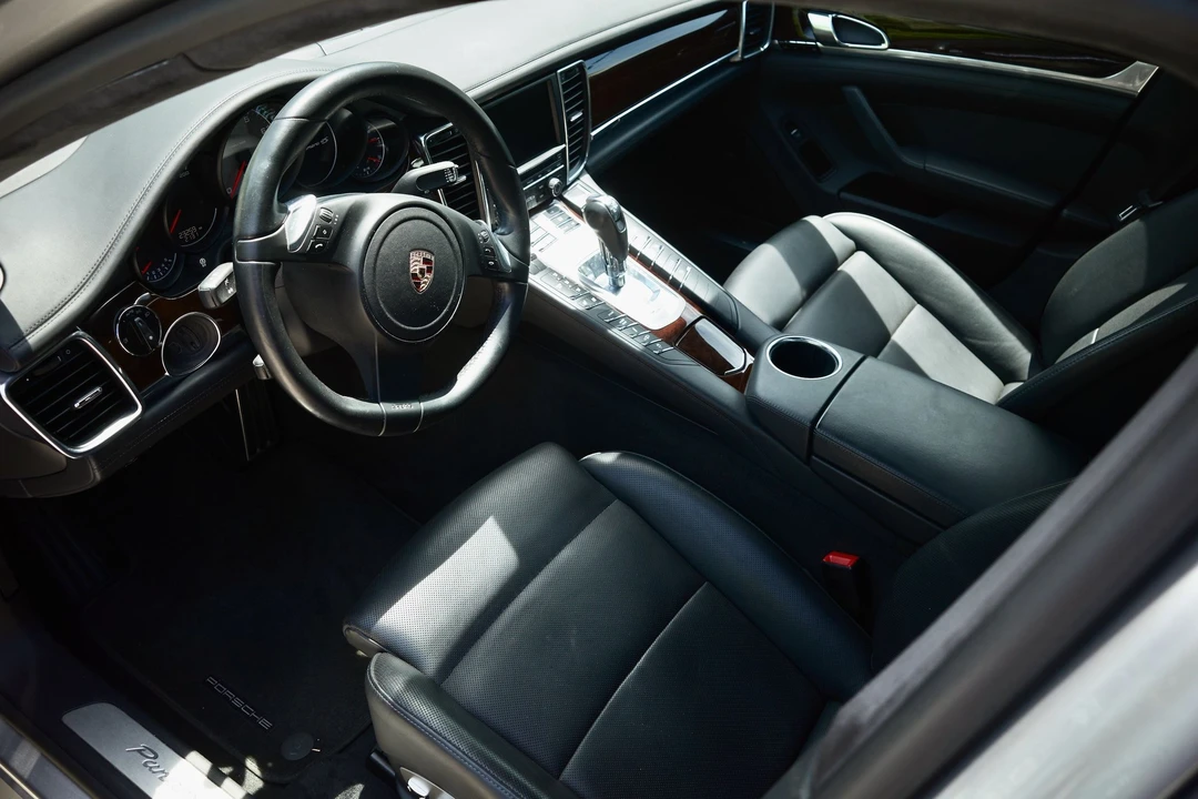2010 Porsche 970 Panamera 4S - Image 5 of 7