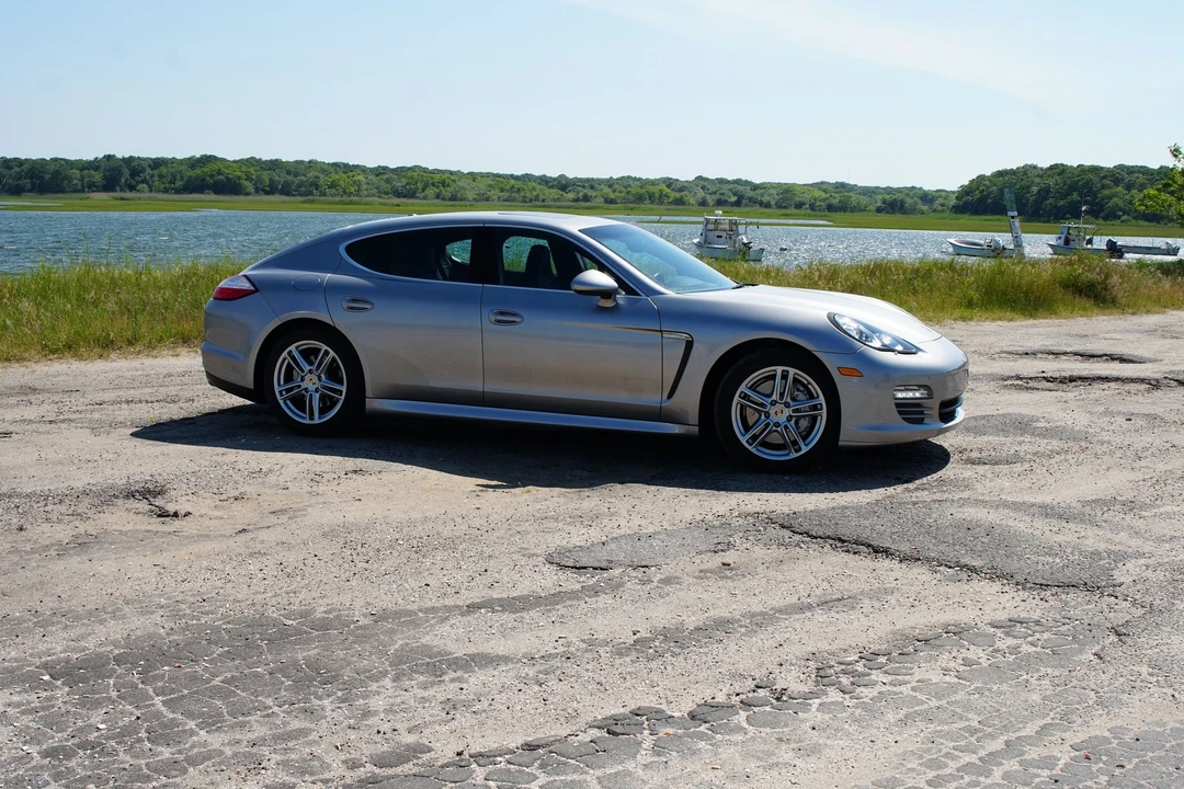 2010 Porsche 970 Panamera 4S - Image 3 of 7