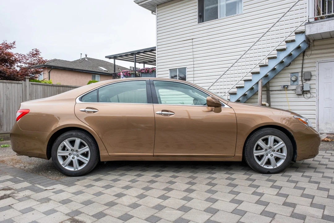 2007 Lexus ES 5th Gen - Image 8 of 31
