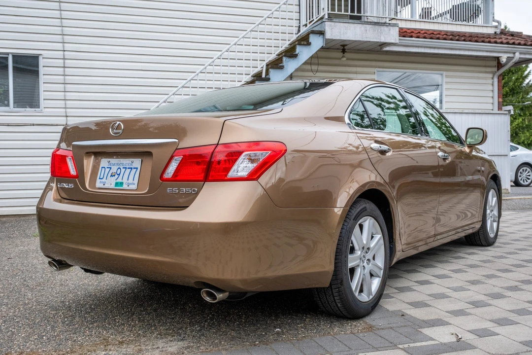2007 Lexus ES 5th Gen - Image 7 of 31
