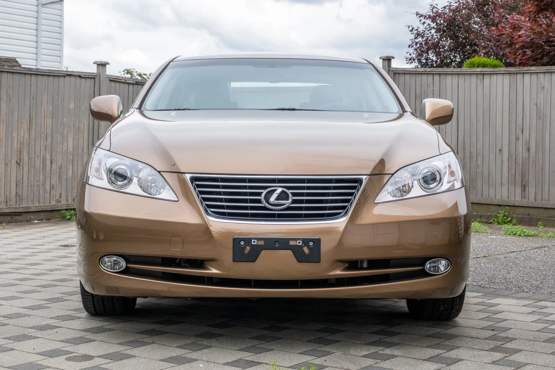 2007 Lexus ES 5th Gen - Image 2 of 31