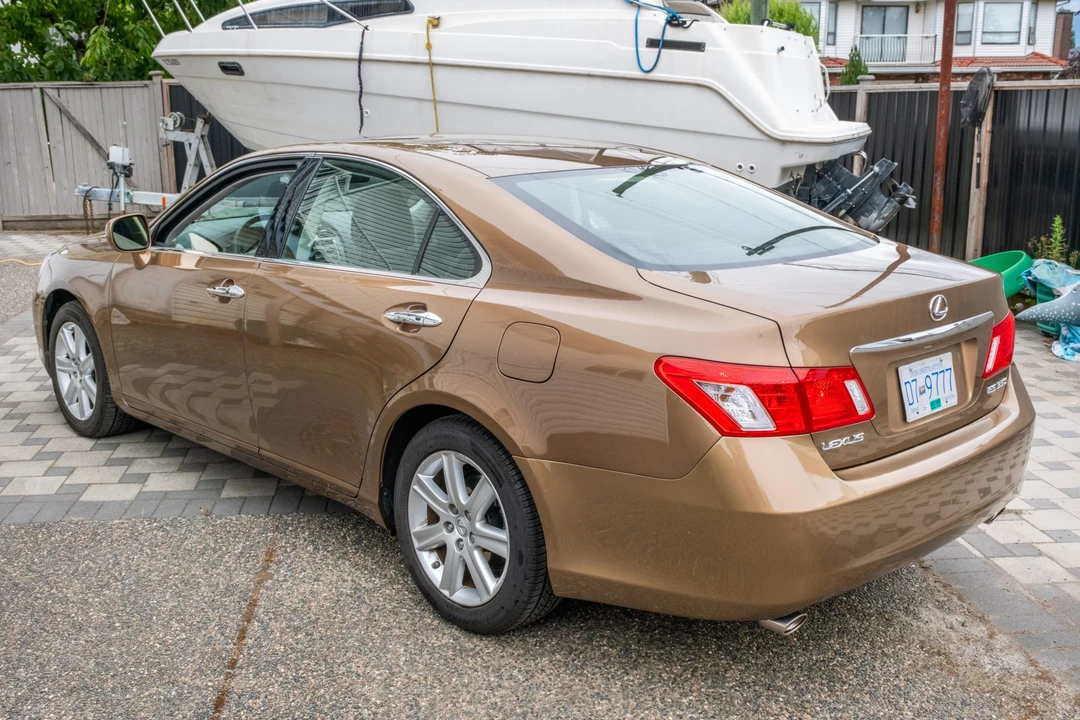 2007 Lexus ES 5th Gen - Image 13 of 31