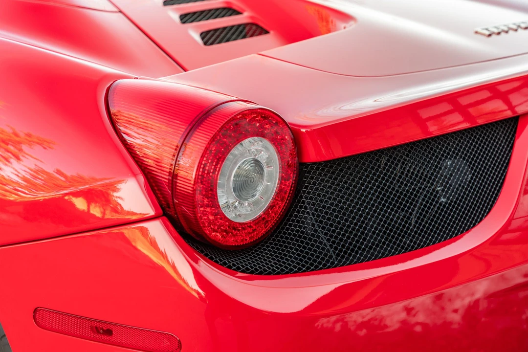 2013 Ferrari 458 Spider - Image 28 of 31