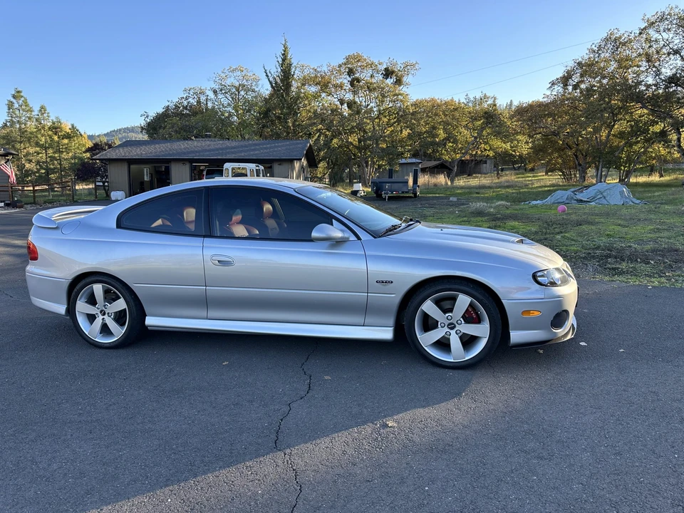 2005 Pontiac GTO 4th Gen - Image 9 of 31